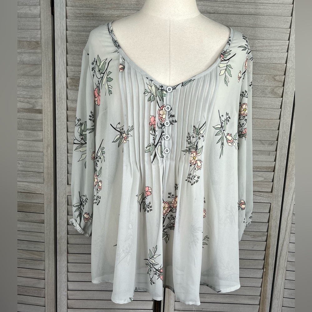TORRID Sheer Printed Blouse Pleated Front Gray/Floral Print-00X
